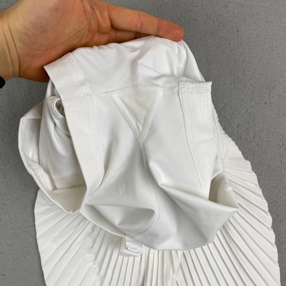 Lululemon Varsity High Rise Pleated Tennis Skirt white Size 4 liner - Picture 12 of 15